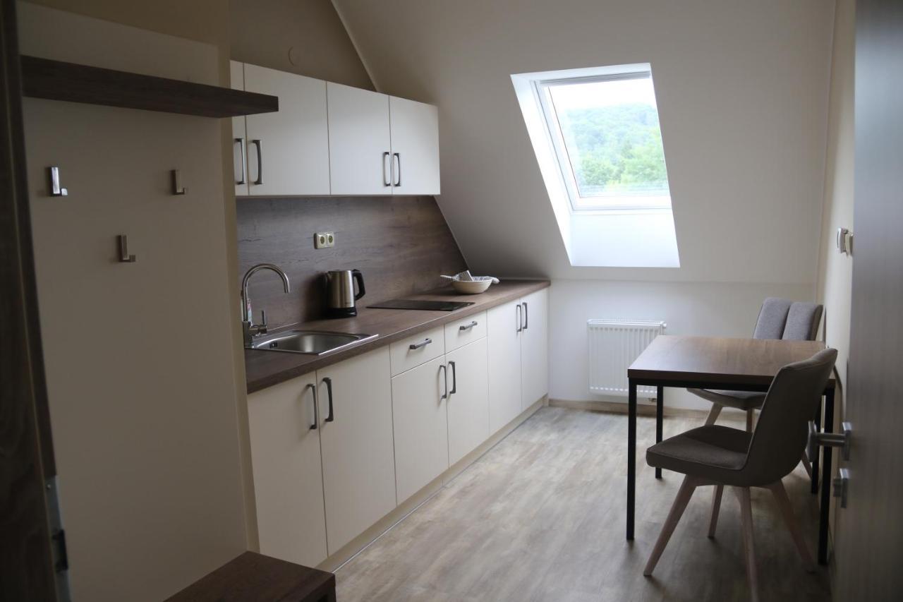 Apartmany Lama ฮราเดซ นาด โมราวิซี ภายนอก รูปภาพ