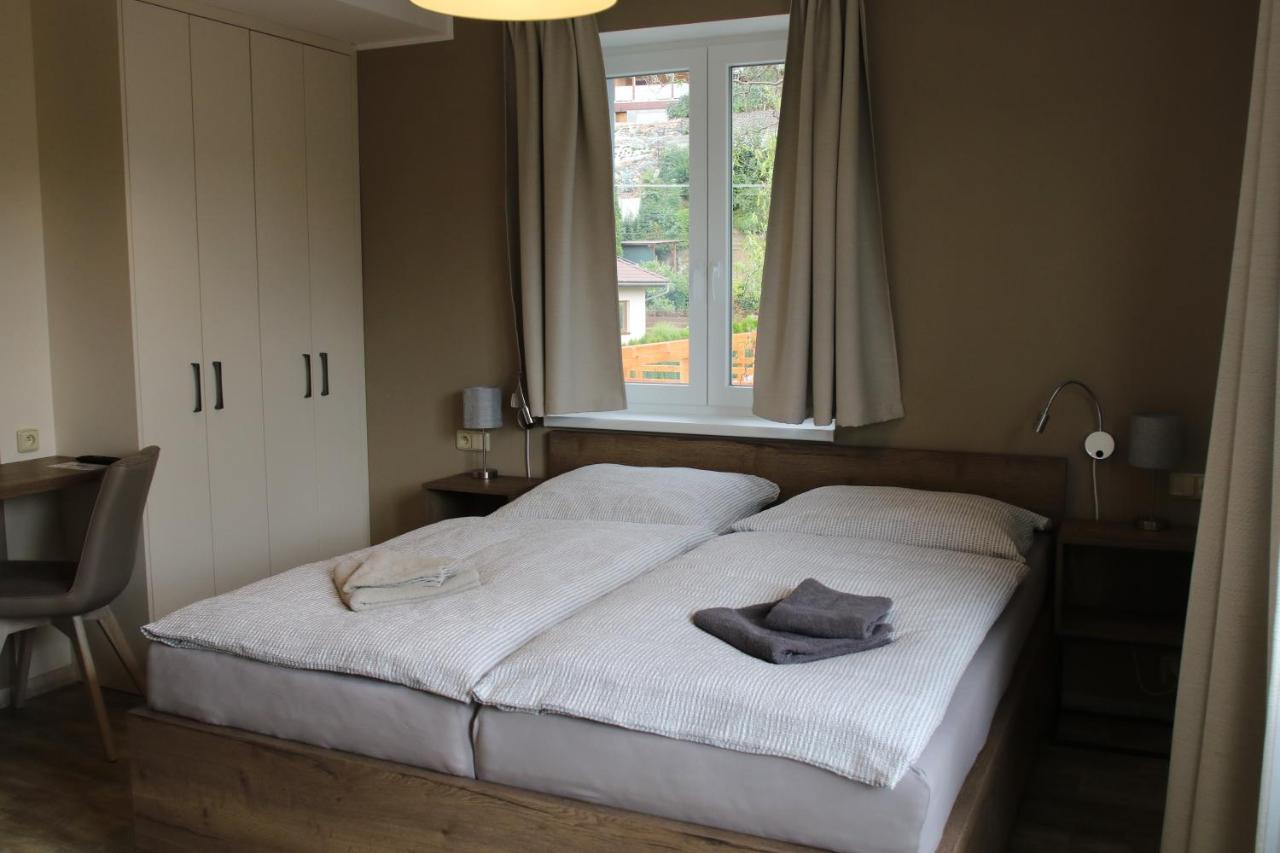 Apartmany Lama ฮราเดซ นาด โมราวิซี ภายนอก รูปภาพ